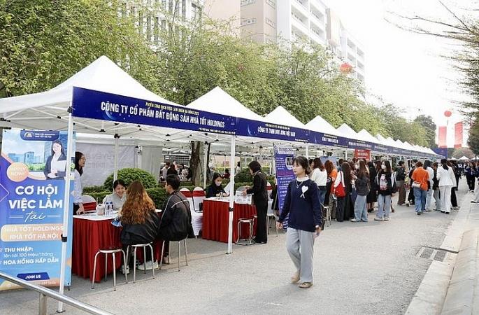 Hà Nội: hơn 88 nghìn lao động được giải quyết việc làm trong 4 tháng đầu năm 2025