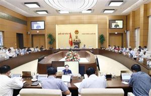 Chủ tịch Quốc hội: Cần tăng lương cho cán bộ, công chức, viên chức
